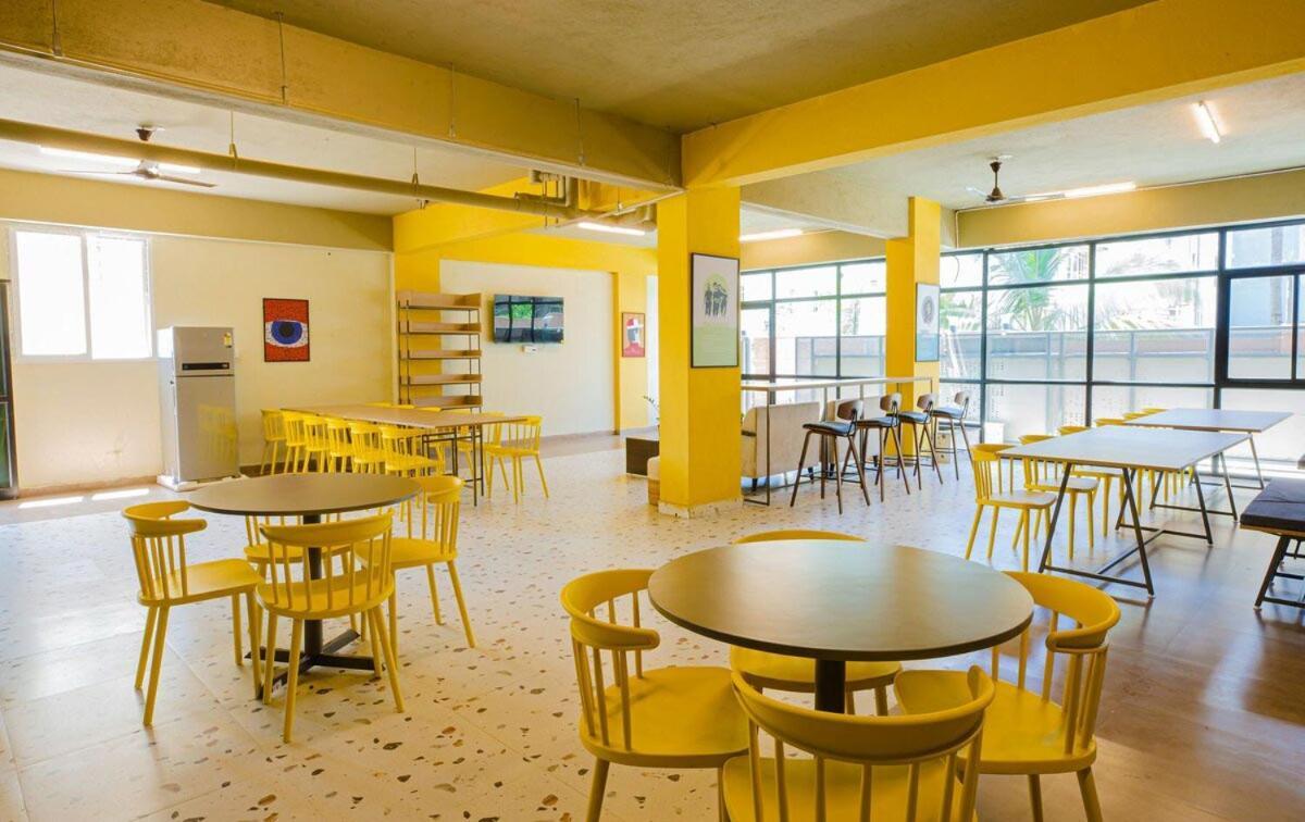 Covie Hotel Bangalore Bagian luar foto